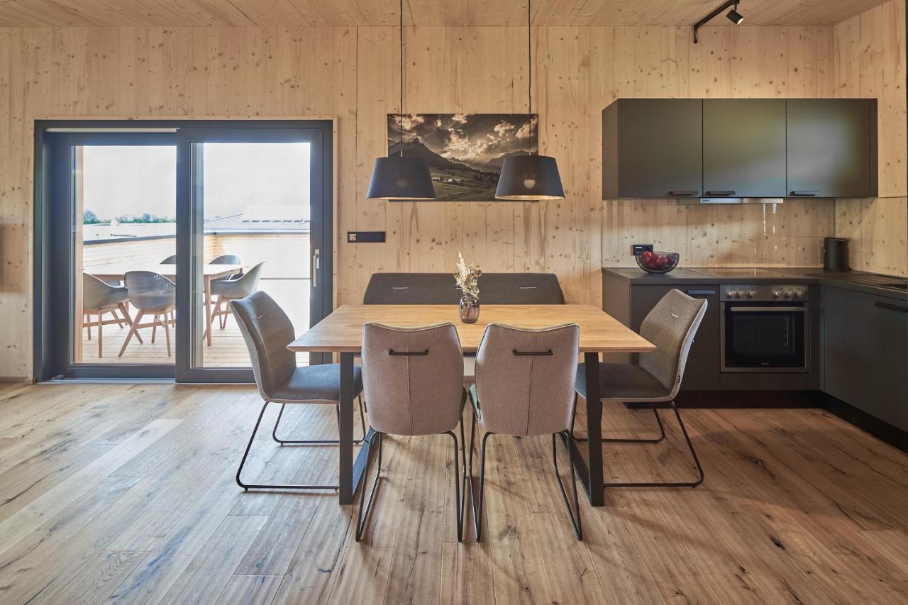 Black Forest Lodges - Gehobene Ferienwohnungen Mit Privatsaunas Тульфес Экстерьер фото