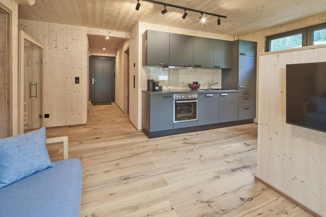 Black Forest Lodges - Gehobene Ferienwohnungen Mit Privatsaunas Тульфес Экстерьер фото